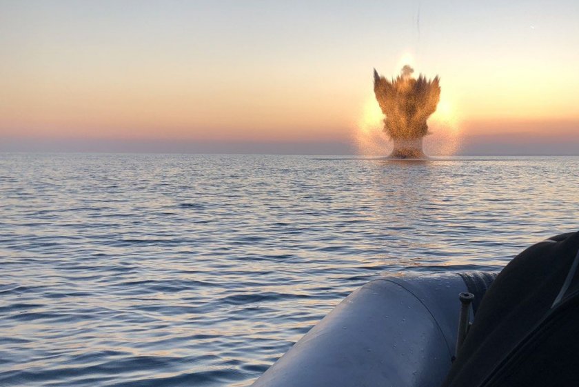 Военноморските сили вчера са открили мина близо до българския бряг,