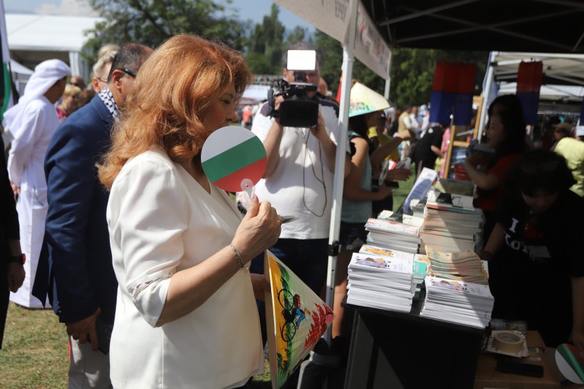 Илияна Йотова: Не вярвам да се стигне до скъсване на дипломатическите отношения с Русия
