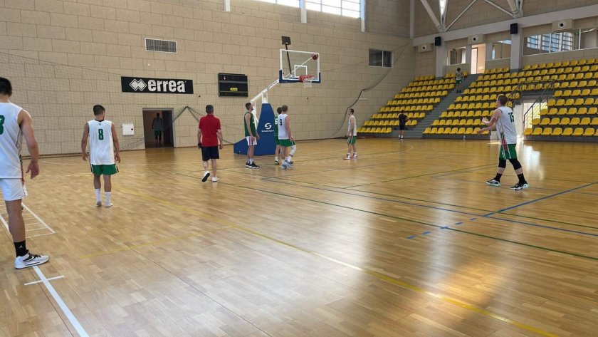 Националите ни по баскетбол до 20 години продължават да се подготвят във Вършец