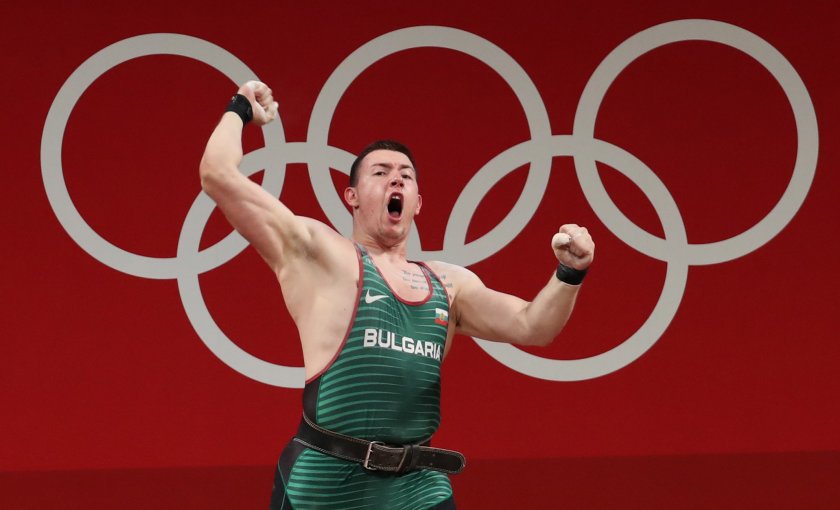 Водещи български национали по вдигане на тежести обявиха бойкот, който