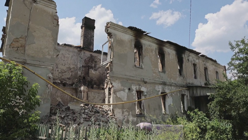 Тежка нощ в Украйна - местните власти съобщават за ракетен