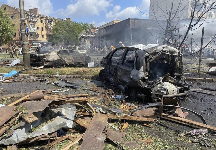 21 души загинаха при ракетен обстрел в украинския град Виница