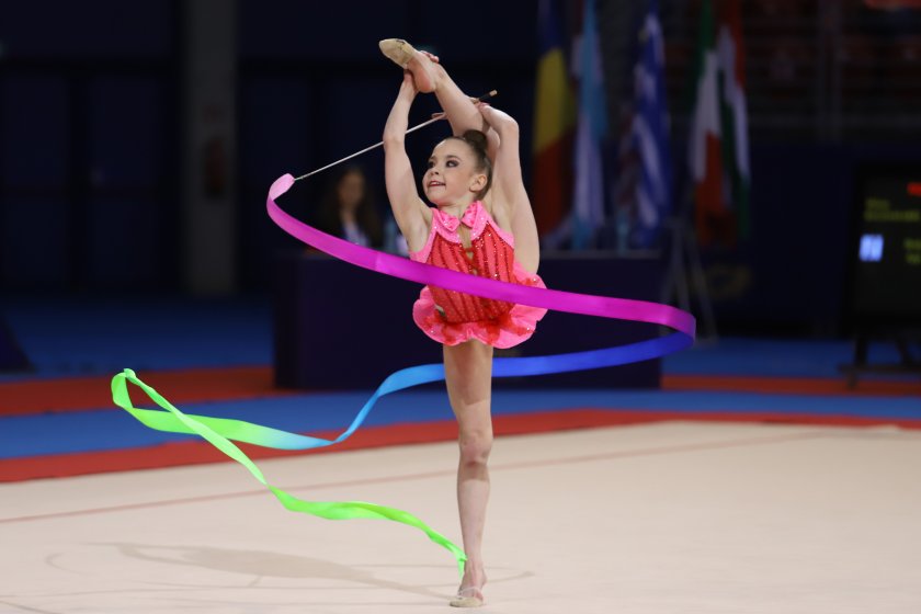 българия кандидатства домакинство световното художествена гимнастика девойки 2023 година