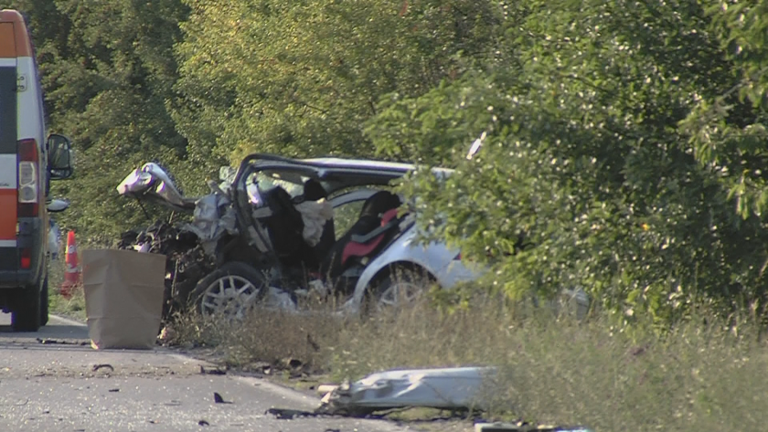 Стабилно е състоянието на двете жени, които вчера оцеляха при