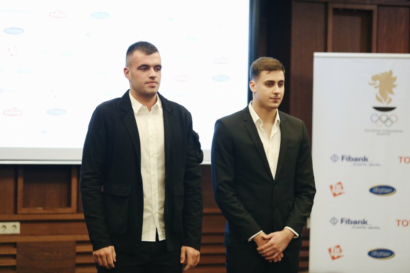 Световният шампион по гребане за младежи Емил Нейков се класира