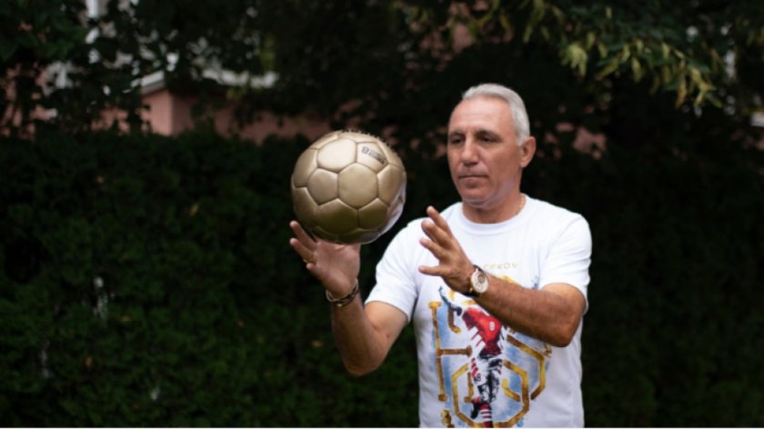 Живата легенда на българския футбол и на Барселона Христо Стоичков