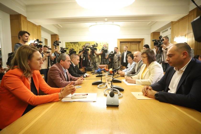 След консултациите: "Има такъв народ" подкрепя управленската програма и ще гласува антикорупционния закон