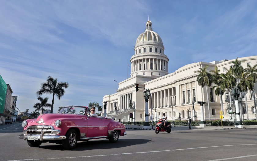 Кубинският парламент одобри промени, отварящи път към повече права на жените и еднополови бракове