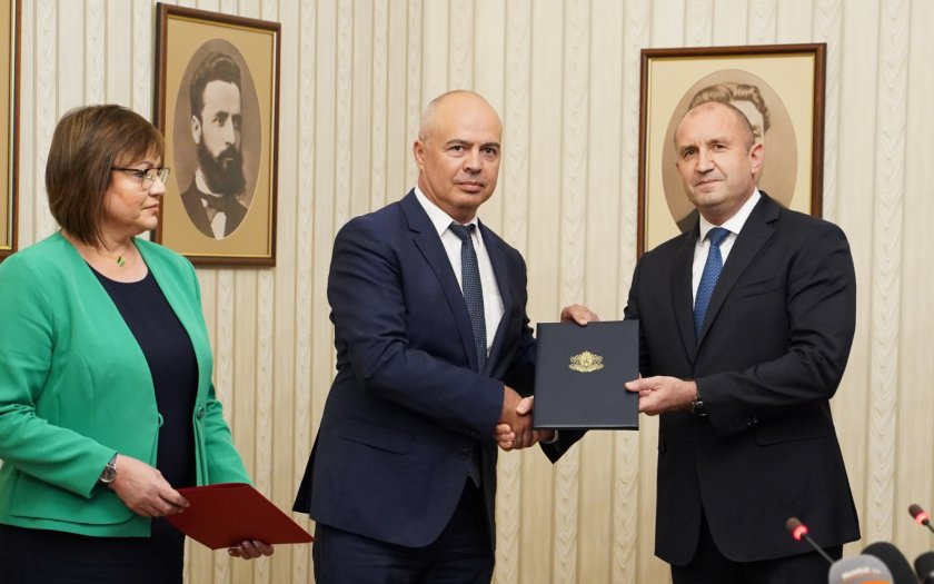 В опит да решат как да продължат преговорите за съставяне