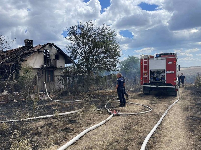 отново пожар бургаското село изворище засегната къща
