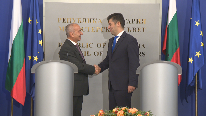 В Гранитната зала на Министерски съвет правителството в оставка с