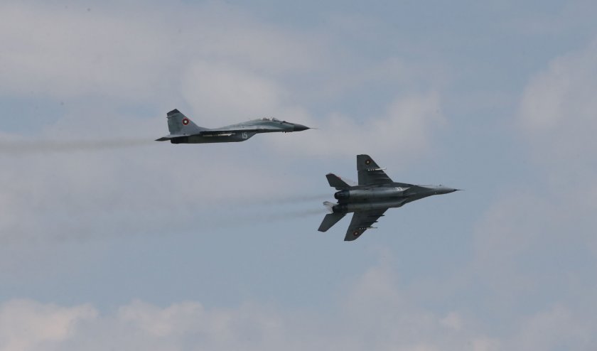 Екипажи от състава на българските Военновъздушни сили започват от днес