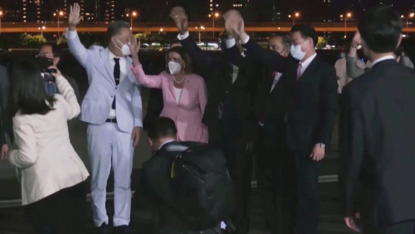 Нанси Пелоси кацна в столицата на Тайван, Китай и Русия определиха визитата като провокация