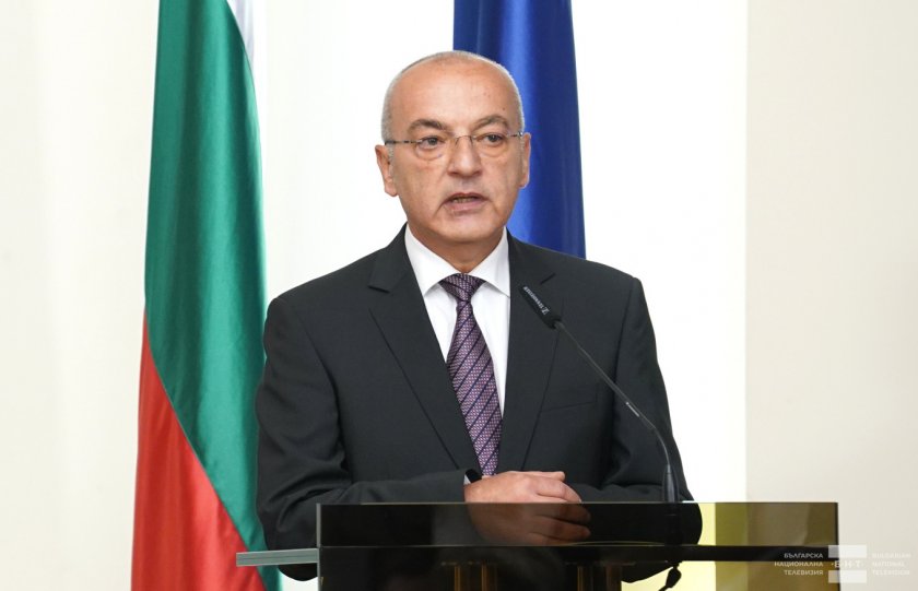 Министър-председателят Гълъб Донев днес е специален гост в предаването &bdquo;Още