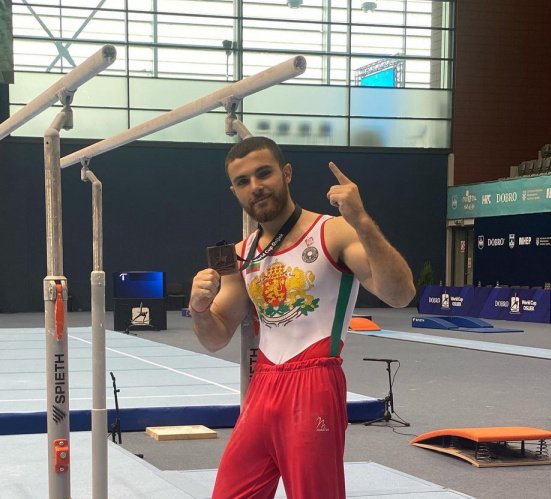 Българският гимнастик Дейвид Хъдълстоун завърши на 20-та позиция в многобоя