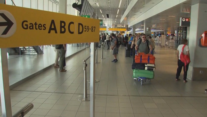 летището амстердам работи намален капацитет отменят полети сащ