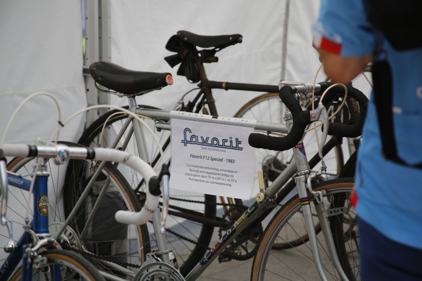 Изложба на ретро велосипеди (Снимки)
