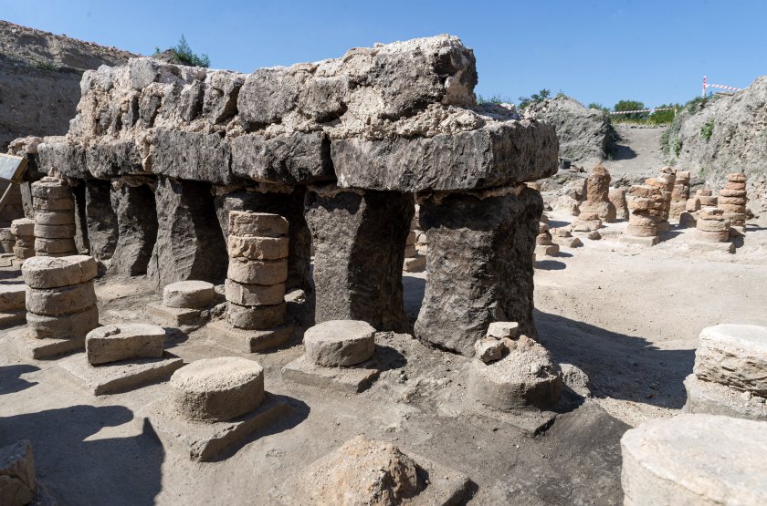 Археолог откри руини от римски военни бани в близост до