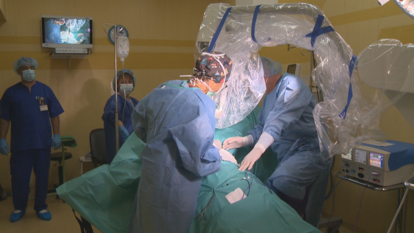 Иновативен метод за лечение на ранен рак на гърдата. Екип