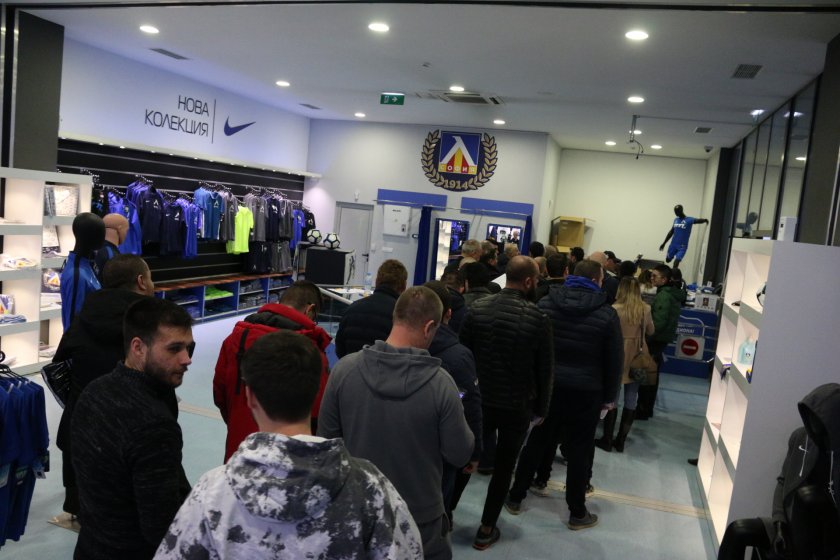 левски открива сряда разширения модернизиран клубен магазин герена