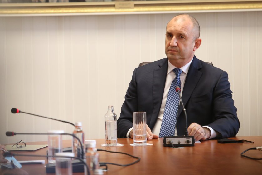 Президентът Румен Радев приема на Дондуков“ 2 представители на ръководството
