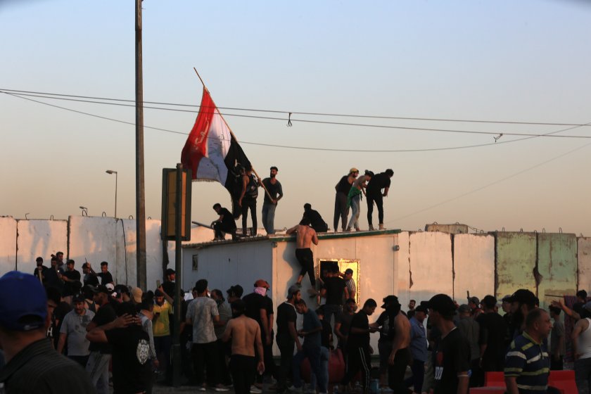 Протести в Багдад - поне петима са загинали, ранените са десетки