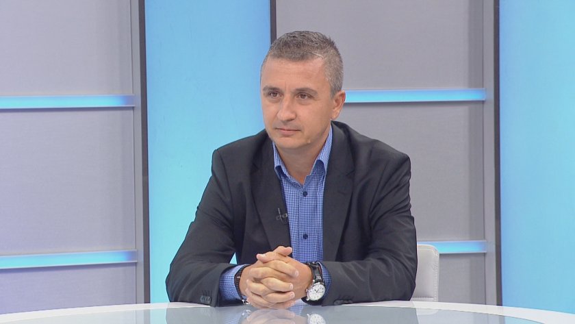 В Още от деня Александър Николов, който беше министър на
