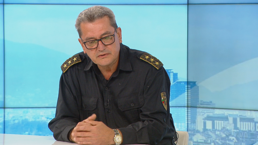 Главен комисар Николов: 1-2 месеца ще разчистват щетите от наводненията, година ще отнеме възстановяването