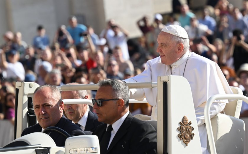 папа франциск призова прекратяване световната война