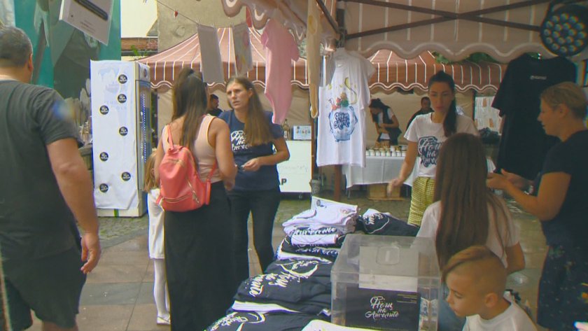 В деня на Вяра, Надежда и Любов над 150 заведения