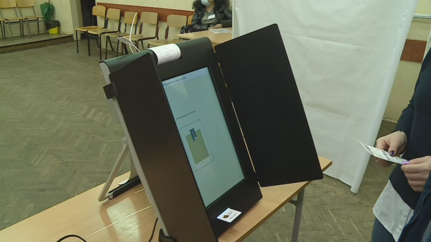 Организацията на изборите върви по план, увериха от Централната избирателна