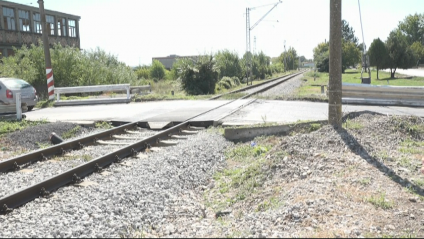 Велосипедист е загинал при удар от влак край жп гара