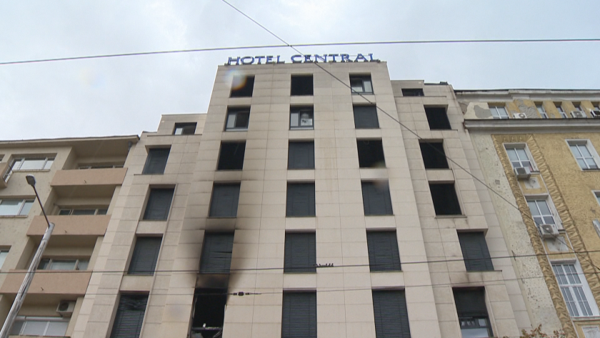 Продължават следствените действия за причините за пожара, пламнал в хотел в София
