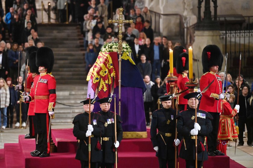 БНТ излъчва директно погребението на кралица Елизабет Втора. Събитие, което