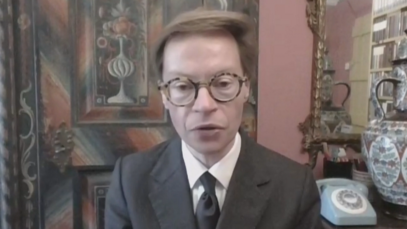 Ексклузивно интервю с автора на най-новата биография на кралица Елизабет Втора