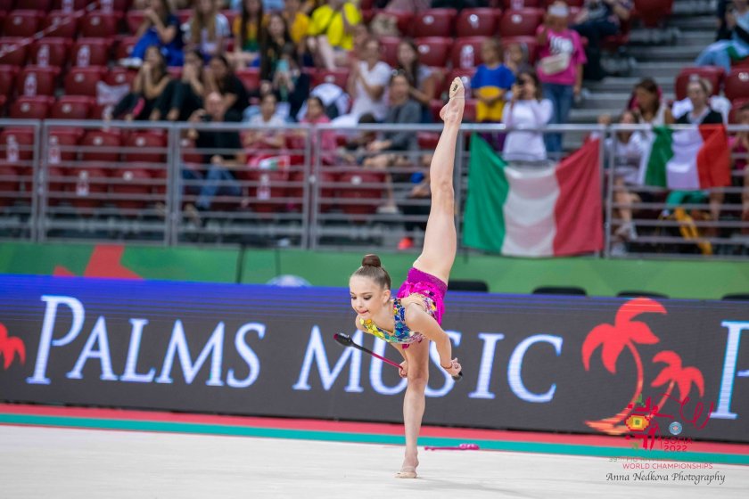 втори медал българия световното художествена гимнастика