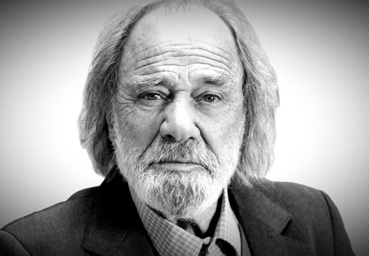 Актьорът Досьо Досев, една от емблемите на Созопол, е починал.