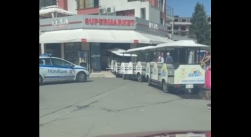 Атракционно влакче с пиян шофьор се вряза в магазин в Слънчев бряг (ВИДЕО)