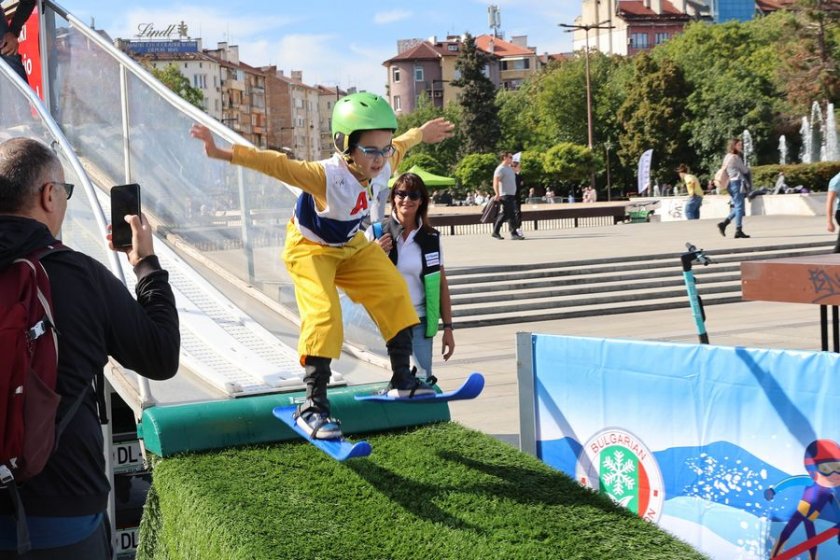 Над 100 деца от 6 до 10 години направиха днес