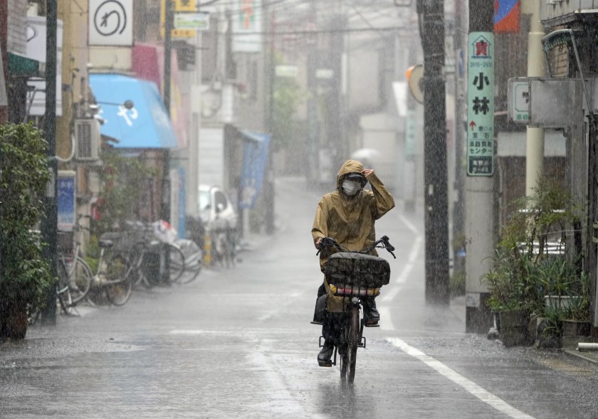 мощният тайфун япония взе жертви