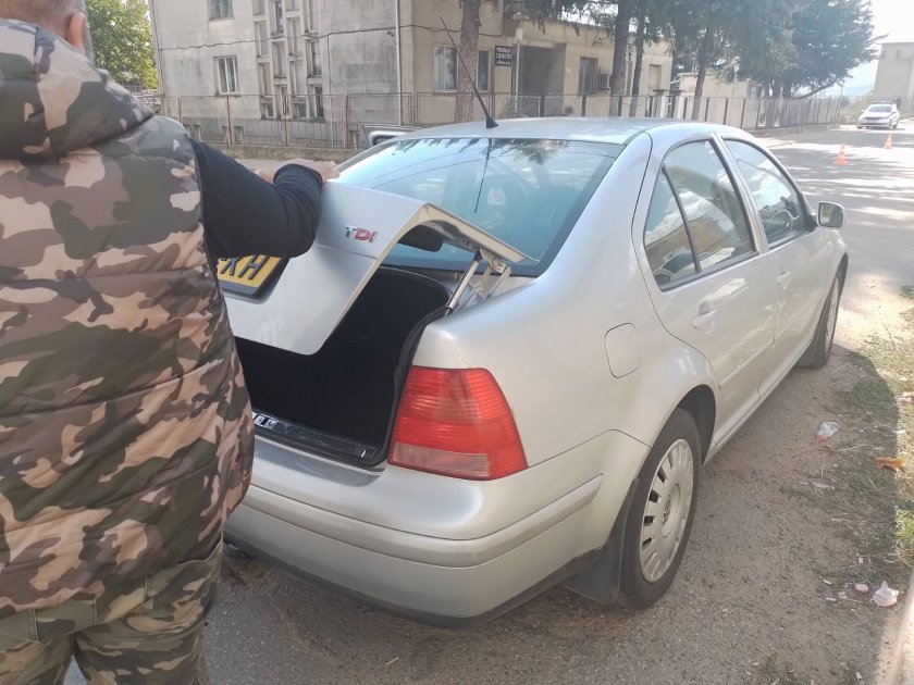 12 са задържани при акция на полицията в Стара Загора (СНИМКИ И ВИДЕО)