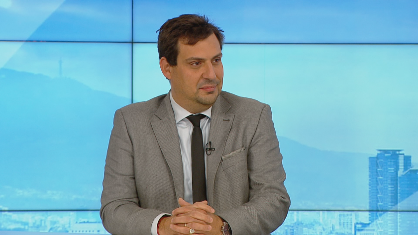 Защо цените на горивата у нас не поевтиняват? - темата