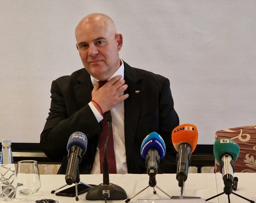 Водещата версия за атаката срещу Български пощи е, дестабилизация от