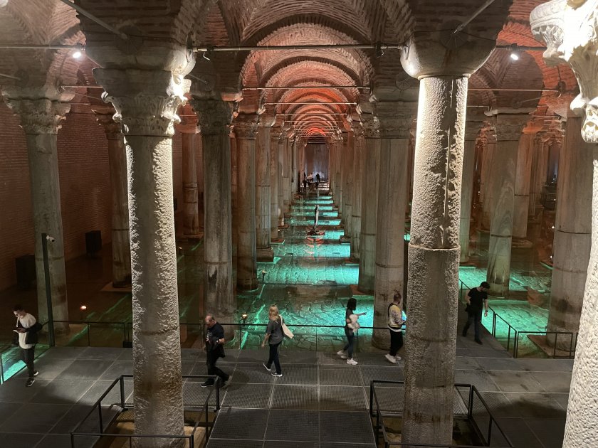пленително съоръжение съхранение вода цистерната базиликата истанбул снимки