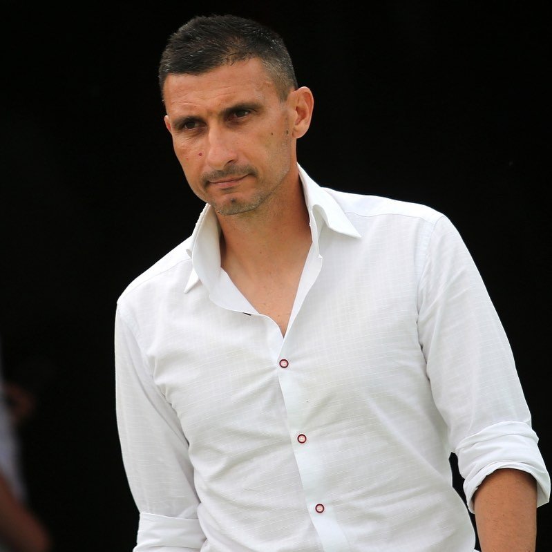 Бившият български футболист Светослав Петров е новият старши треньор на