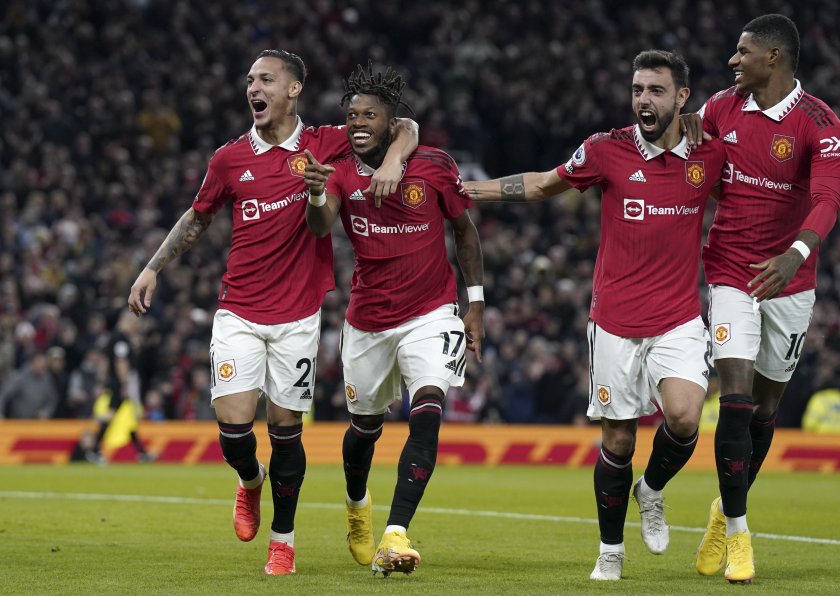 Отборът на Манчестър Юнайтед постигна победа с 2:0 при домакинството