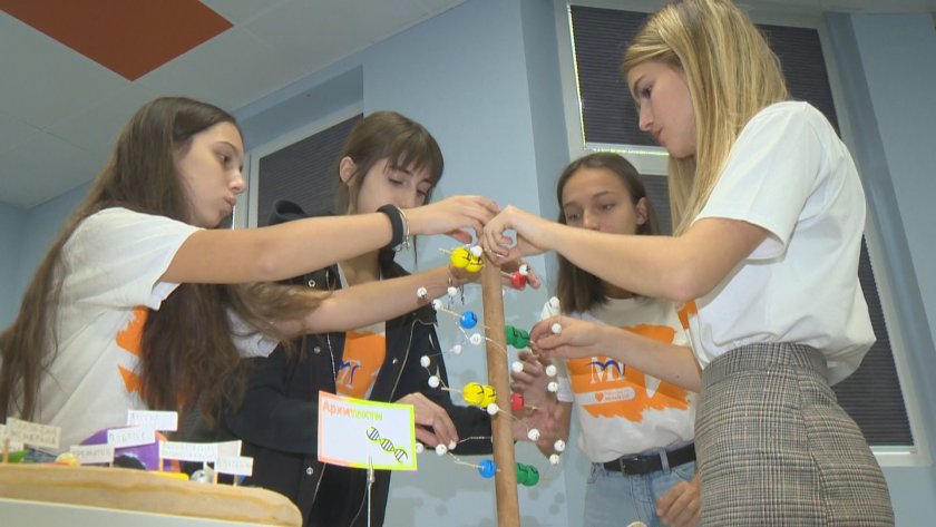 Над 2200 български училища могат да станат по-привлекателни за учениците