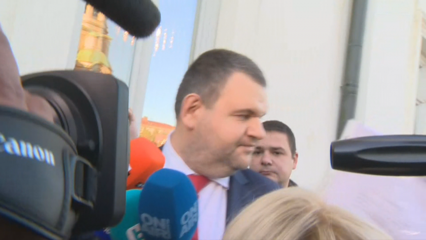 Основната задача е да мислим хората да живеят добре, защото