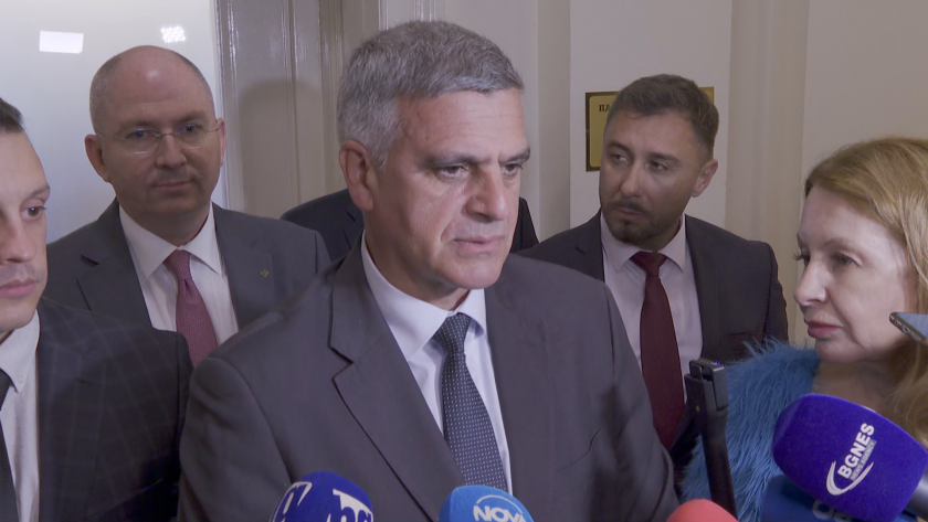 Това е коалиция за избиране на председател, предстоят разговори относно