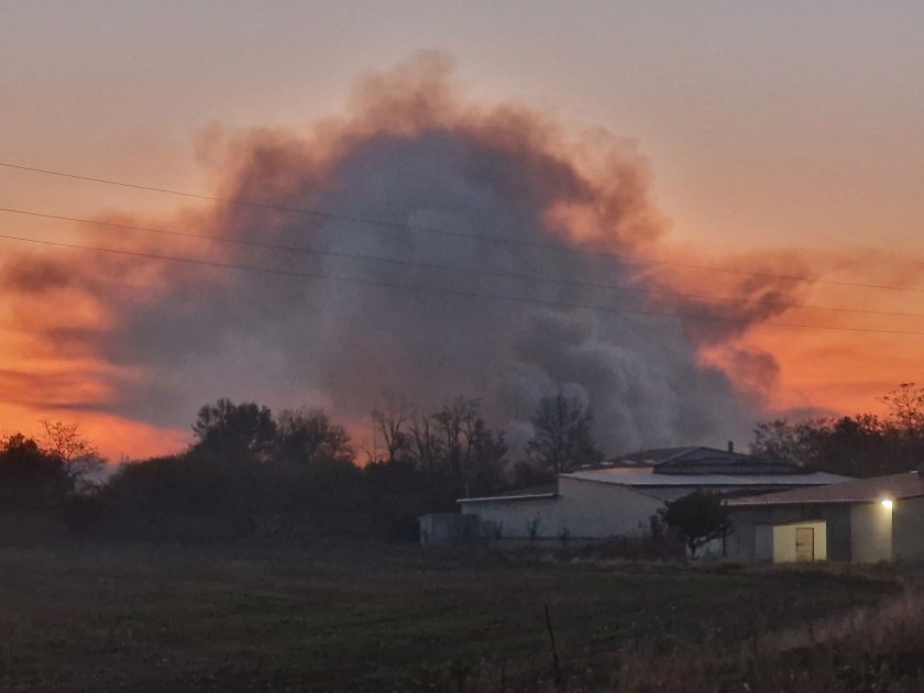 Локализиран е пожарът в завод "Арсенал" в Казанлък